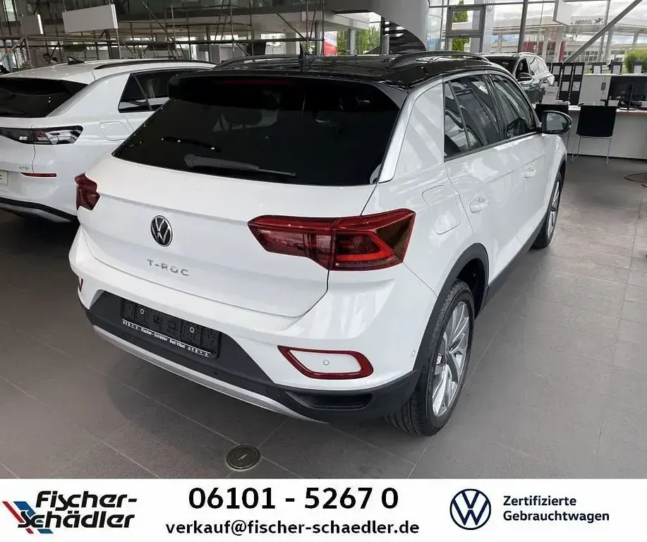 Second-hand VW T-Roc IQ Drive 110 CP (80 kW) 2023 Alb SUV