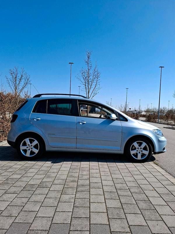 Gebraucht VW Golf VI 122 PS (89 kW) 2008 Blau Kleinwagen