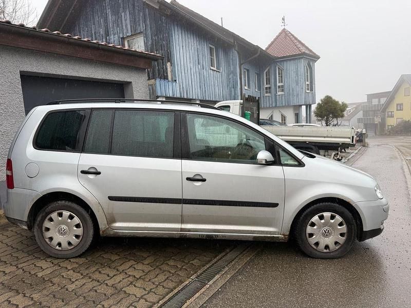 Gebraucht VW Touran Trendline 105 PS (77 kW) 2004 Silber Van / Kleinbus