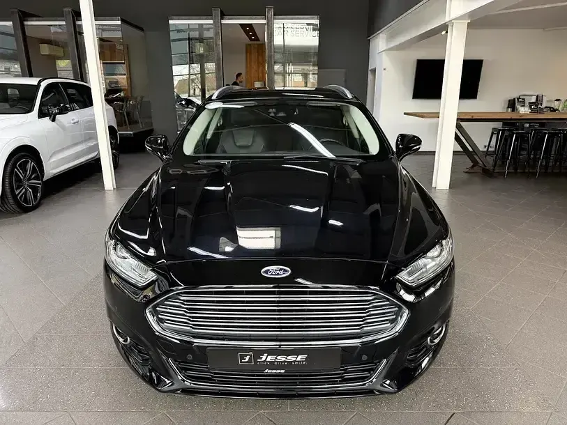 Gebraucht Ford Mondeo Titanium 180 PS (132 kW) 2016 Schwarz Kombi