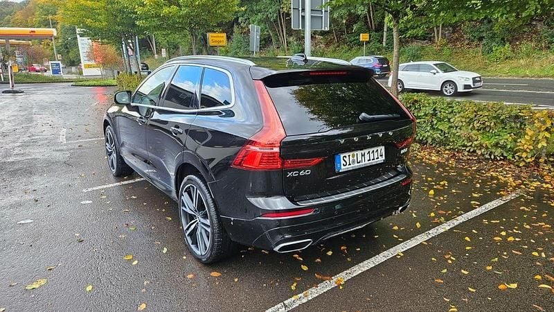 Gebraucht Volvo XC60 R-Design 235 PS (172 kW) 2018 Schwarz SUV