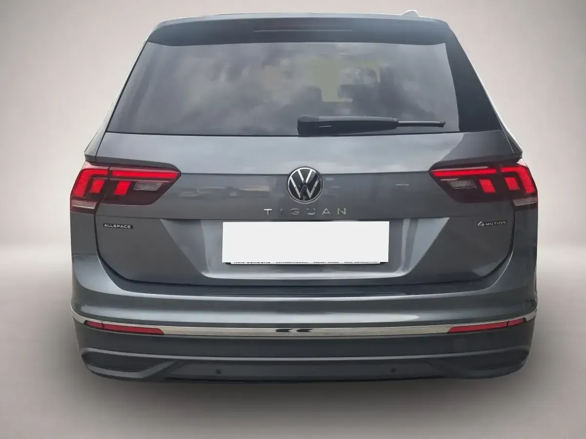 Gebraucht VW Tiguan Allspace Life 190 PS (139 kW) 2022 Grau SUV
