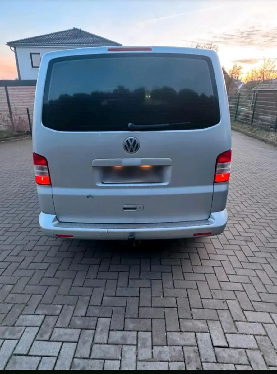 Gebraucht VW Caravelle 2007 Silber Van