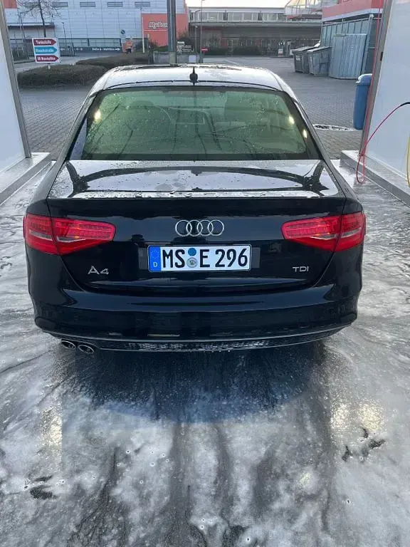 Gebraucht Audi A4 S-Line 150 PS (110 kW) 2015 Schwarz Limousine
