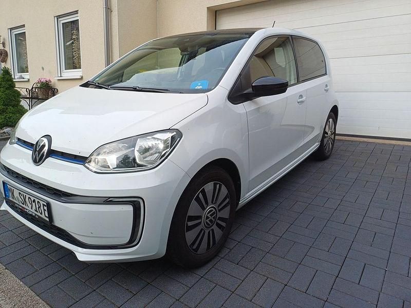 Weiß Gebraucht 2021 VW e-up! Kleinwagen | 13.300 € (Guter Preis) - Bild 1/4