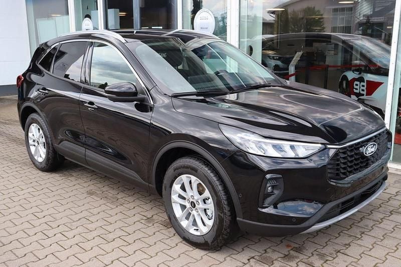 Nowe Ford Kuga Titanium 243 KM (178 kW) 2026 Biały SUV