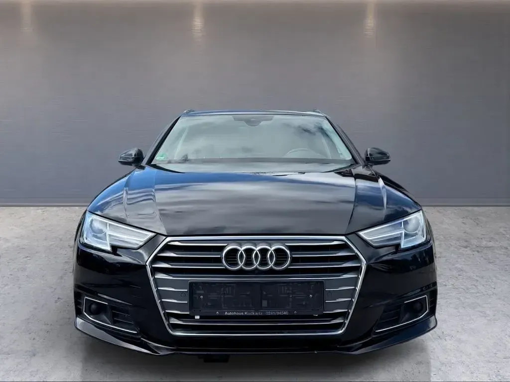 Gebraucht Audi A4 Sport 150 PS (110 kW) 2016 Schwarz Kombi
