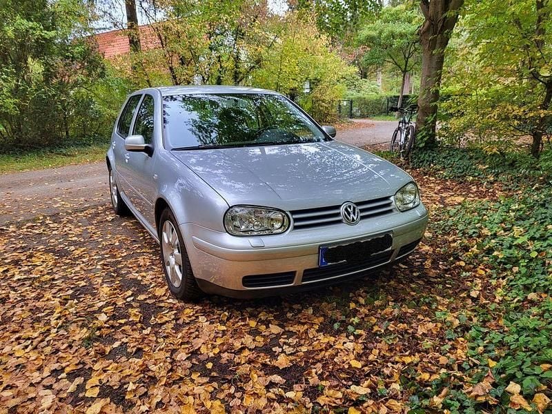 Gebraucht VW Golf IV Pacific 110 PS (80 kW) 2003 Silber Limousine