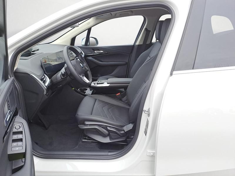 Neu BMW 218 Active Tourer 136 PS (100 kW) 2026 Weiß Van / Kleinbus