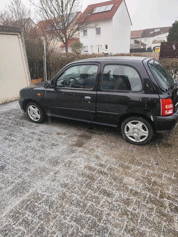 Schwarz Gebraucht 2001 Nissan Micra Kleinwagen | 999 € (Fairer Preis) - Bild 1/4