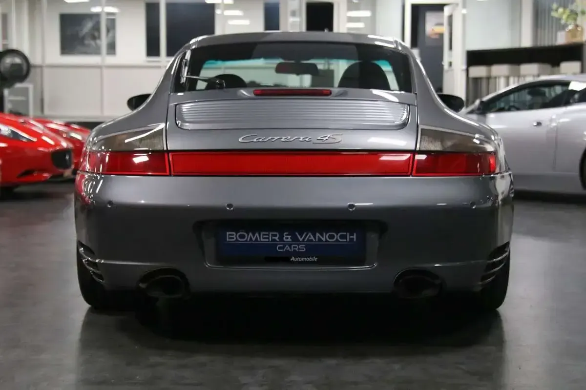 Używany Porsche 996 320 KM (235 kW) 2003 Szary Coupe