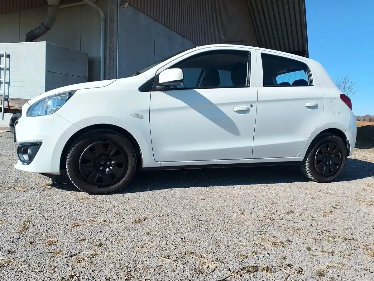 Gebraucht Mitsubishi Space Star 71 PS (52 kW) 2019 Weiß Kleinwagen