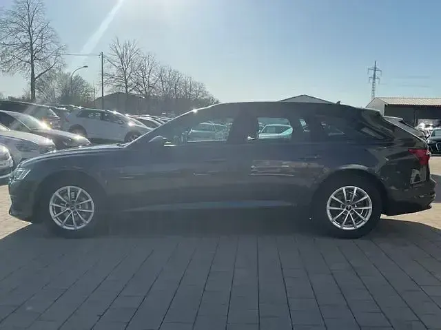 Gebraucht Audi A6 Basis 163 PS (119 kW) 2022 Andere Kombi