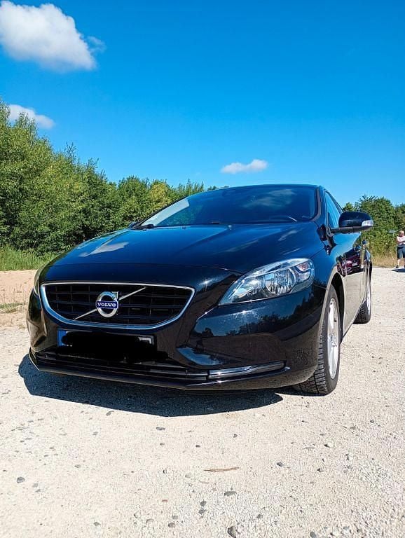 Gebraucht Volvo V40 Linje You! 122 PS (89 kW) 2015 Schwarz Kombi