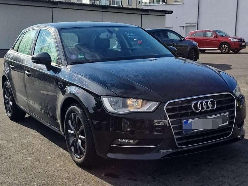 Scwartz Gebraucht 2014 Audi A3 Sportback S-Line Kombi | 7.800 € (Guter Preis) - Bild 1/4