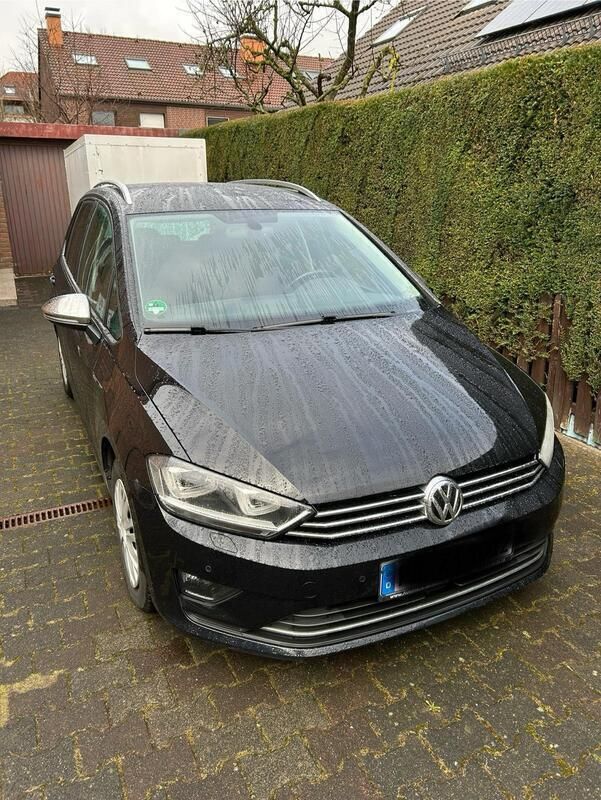 Schwarz Gebraucht 2015 VW Golf Sportsvan LOUNGE Van / Kleinbus | 10.700 € (Fairer Preis) - Bild 1/4