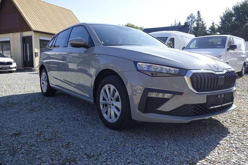Steelgrau Gebraucht 2024 Skoda Scala Selection Kleinwagen | 21.500 € (Fairer Preis) - Bild 1/4