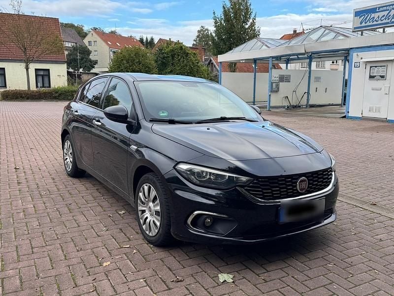Gebraucht Fiat Tipo 120 PS (88 kW) 2016 Schwarz Limousine