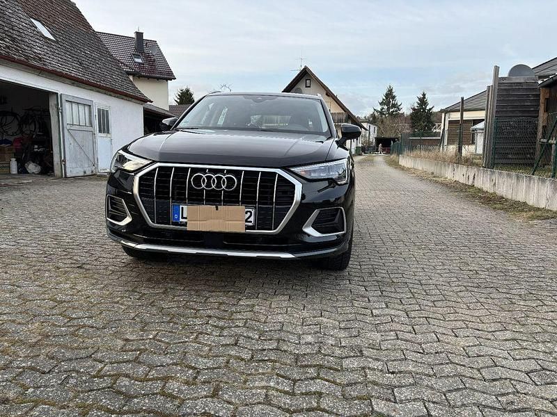 Gebraucht Audi Q3 Ambiente 150 PS (110 kW) 2019 Schwarz SUV