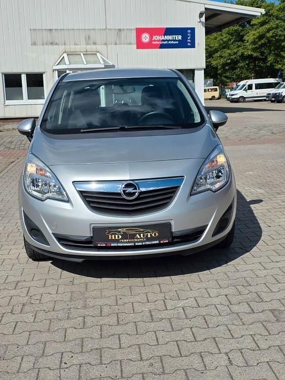 Gebraucht Opel Meriva Edition 95 PS (69 kW) 2011 Silber Van / Kleinbus