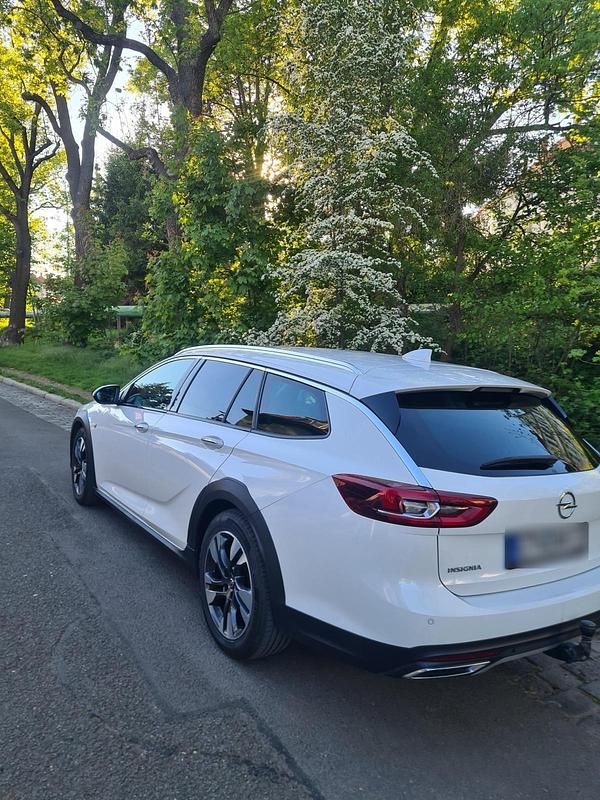 Gebraucht Opel Insignia 209 PS (153 kW) 2018 Weiß Kombi