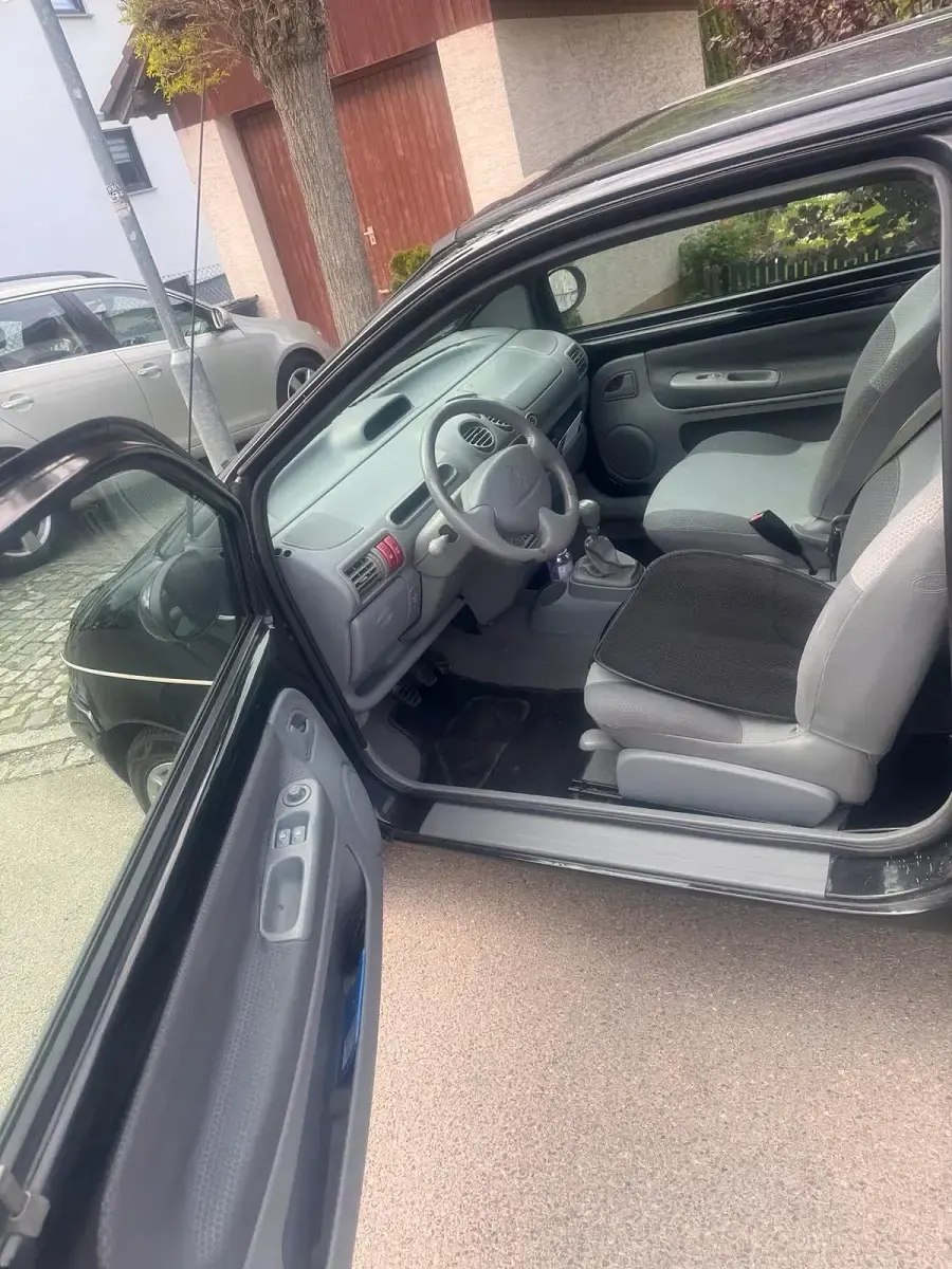 Używany Renault Twingo 2004 Czarny Hatchback