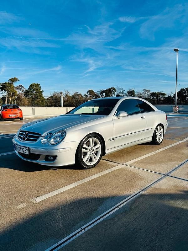Silber Gebraucht 2008 Mercedes CLK280 Avantgarde Coupé | 6.900 € (Fairer Preis) - Bild 1/4