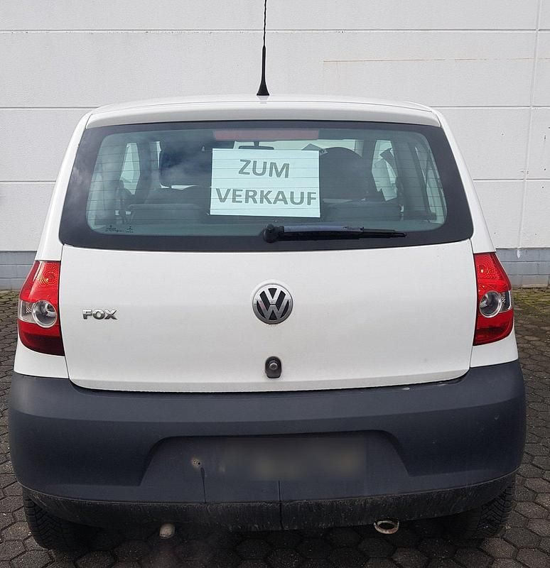 Gebraucht VW Fox 60 PS (44 kW) 2011 Weiß Kleinwagen