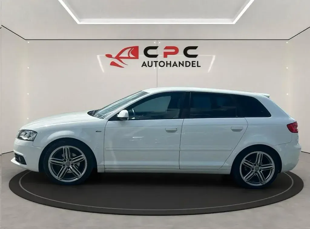 Używany Audi A3 S-Line 160 KM (117 kW) 2010 Biały Hatchback