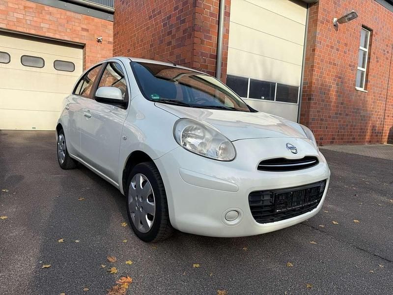 Polarweiß Gebraucht 2013 Nissan Micra Visia Kleinwagen | 6.900 € (Teuer) - Bild 1/4