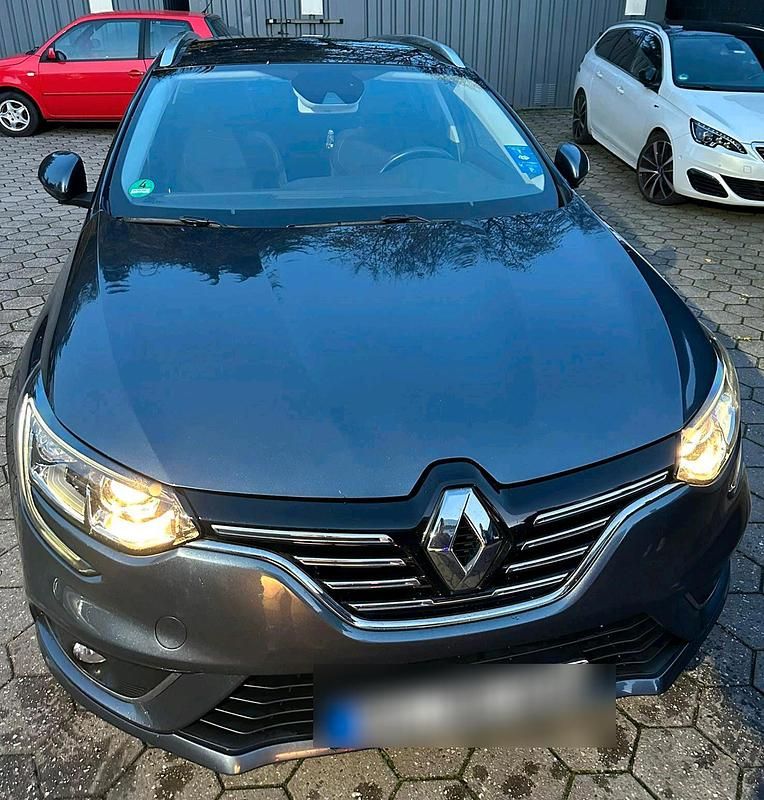 Grau Gebraucht 2018 Renault Mégane GrandTour Intens Kombi | 7.500 € (Guter Preis) - Bild 1/4