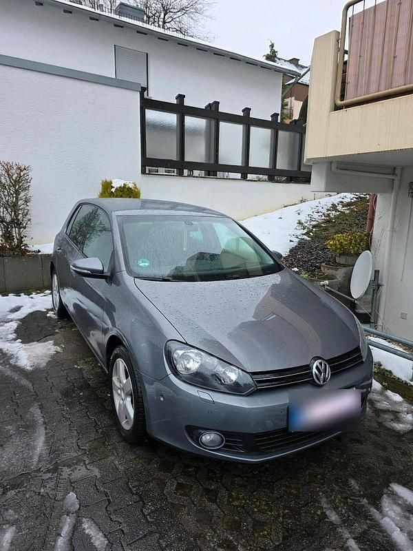 Gebraucht VW Golf VI 122 PS (89 kW) 2010 Grau Kleinwagen