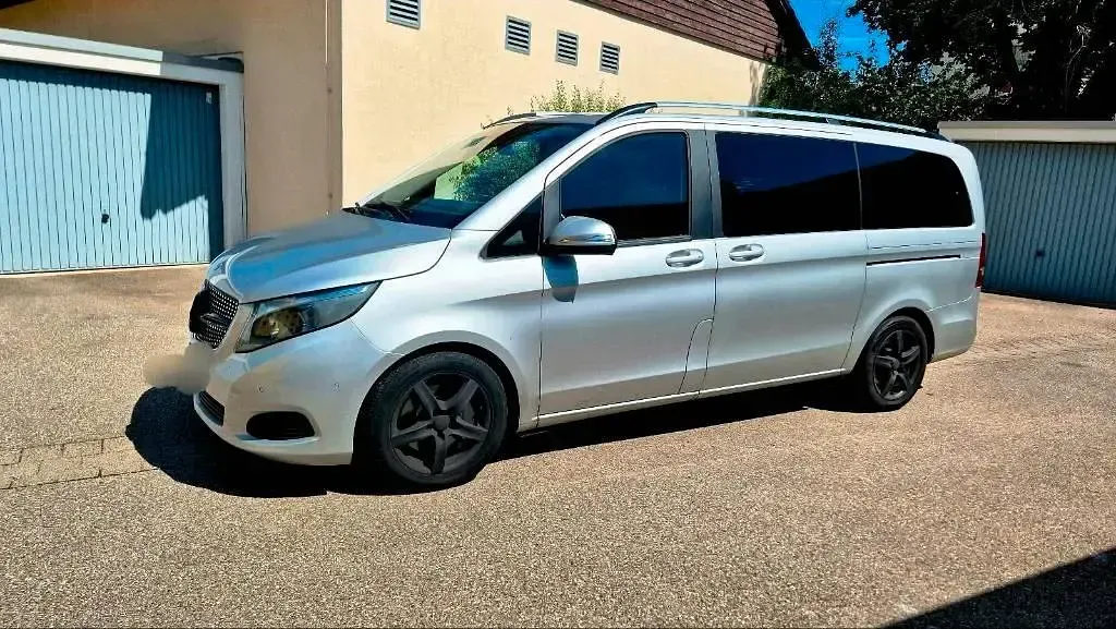 Gebraucht Mercedes V220 163 PS (119 kW) 2014 Silber Van / Kleinbus