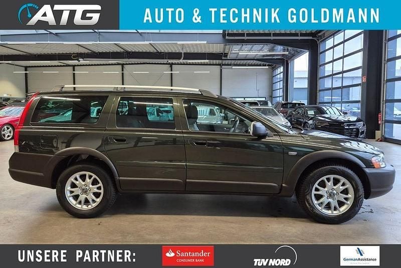Cedar green pearl / metallic e Gebraucht 2006 Volvo XC70 Summum SUV | 7.950 € (Teuer) - Bild 1/4