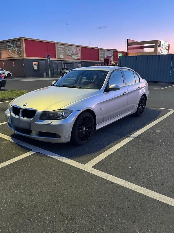 Gebraucht BMW 320 163 PS (119 kW) 2006 Limousine