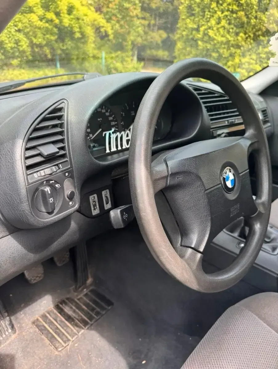 Gebraucht BMW 316 102 PS (75 kW) 1997 Silber Limousine