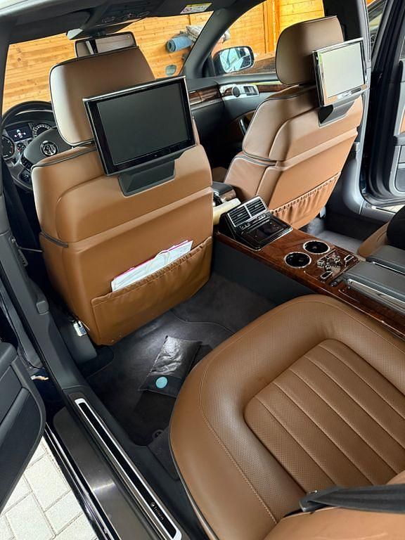 Gebraucht VW Phaeton 334 PS (245 kW) 2015 Blau Limousine