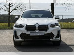 Gebraucht BMW iX3 Impressive 210 kW (286 PS) 2024 Weiß (mineralweiß metallic) SUV