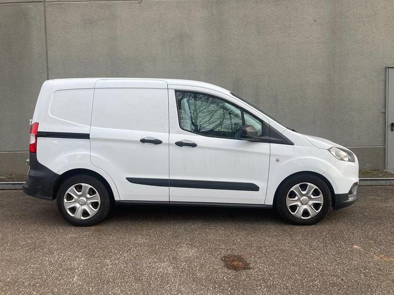 Weiß Gebraucht 2020 Ford Transit Kombi | 9.999 € (Superpreis) - Bild 1/4