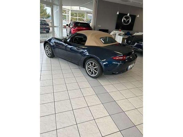 Neu Mazda MX5 Kazari 132 PS (97 kW) 2025 Deep crystal blue Cabrio