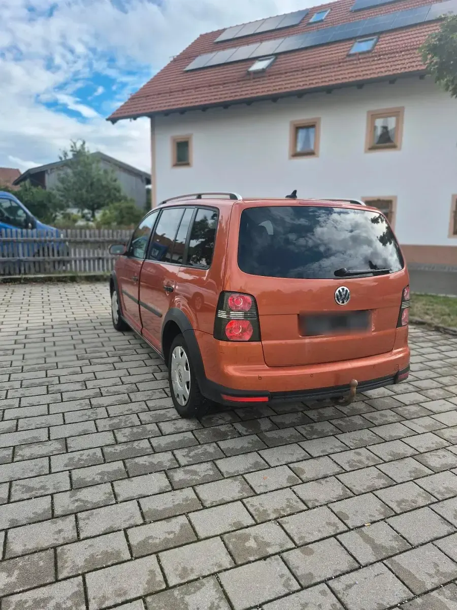Gebraucht VW Touran Cross 170 PS (125 kW) 2009 Rot Van / Kleinbus