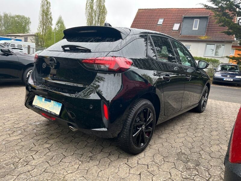 Gebraucht Opel Corsa 101 PS (74 kW) 2024 Lackierung schwarz perla nera/ty (metallic) Kleinwagen