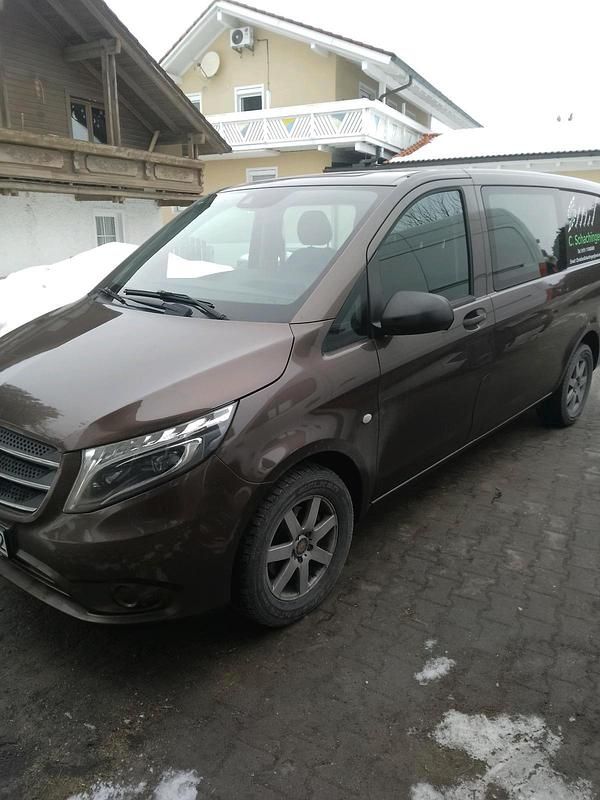 Gebraucht Mercedes Vito 163 PS (119 kW) 2016 Braun Van