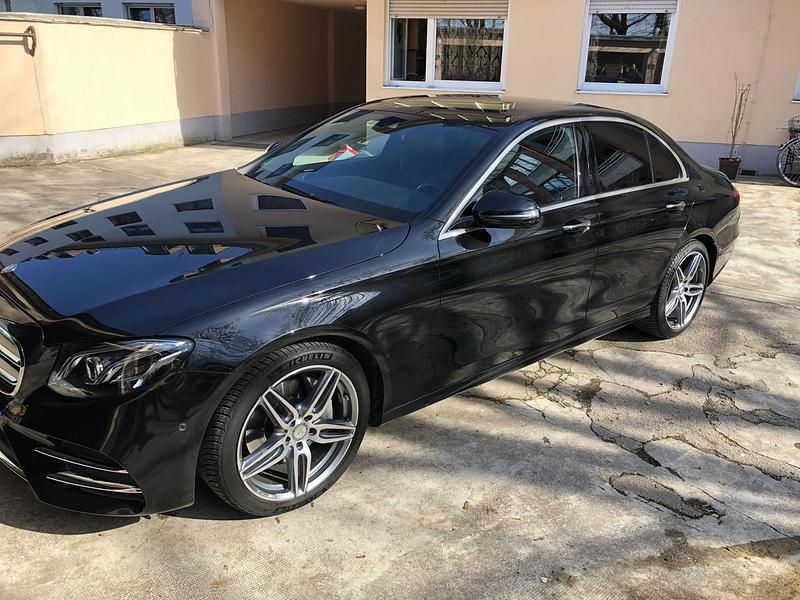 Gebraucht Mercedes E200 AMG line 184 PS (135 kW) 2016 Schwarz Limousine