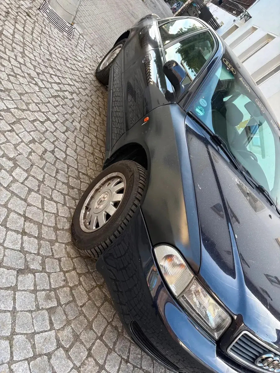Gebraucht Audi A4 101 PS (74 kW) 1996 Blau Limousine