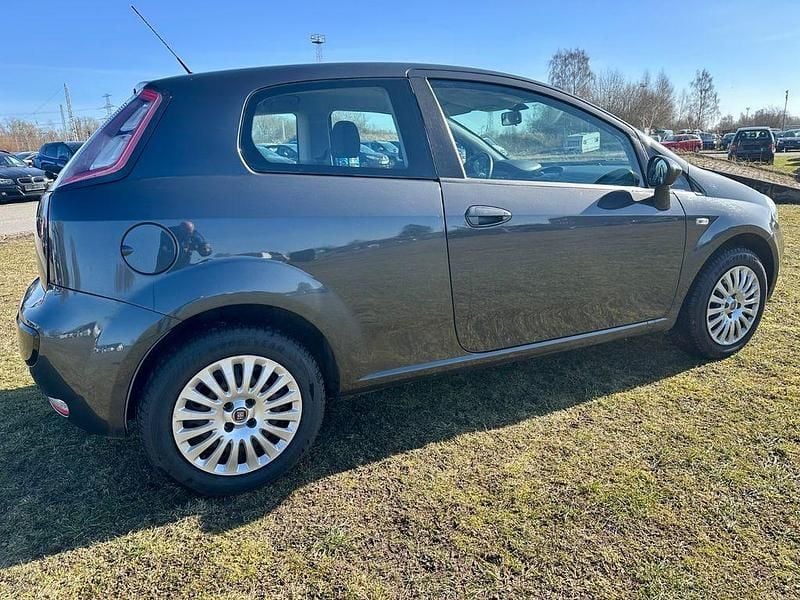 Gebraucht Fiat Punto Evo 77 PS (56 kW) 2011 Grau Kleinwagen