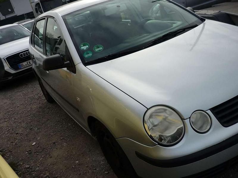 Gebraucht VW Polo 54 PS (39 kW) 2002 Silber Limousine