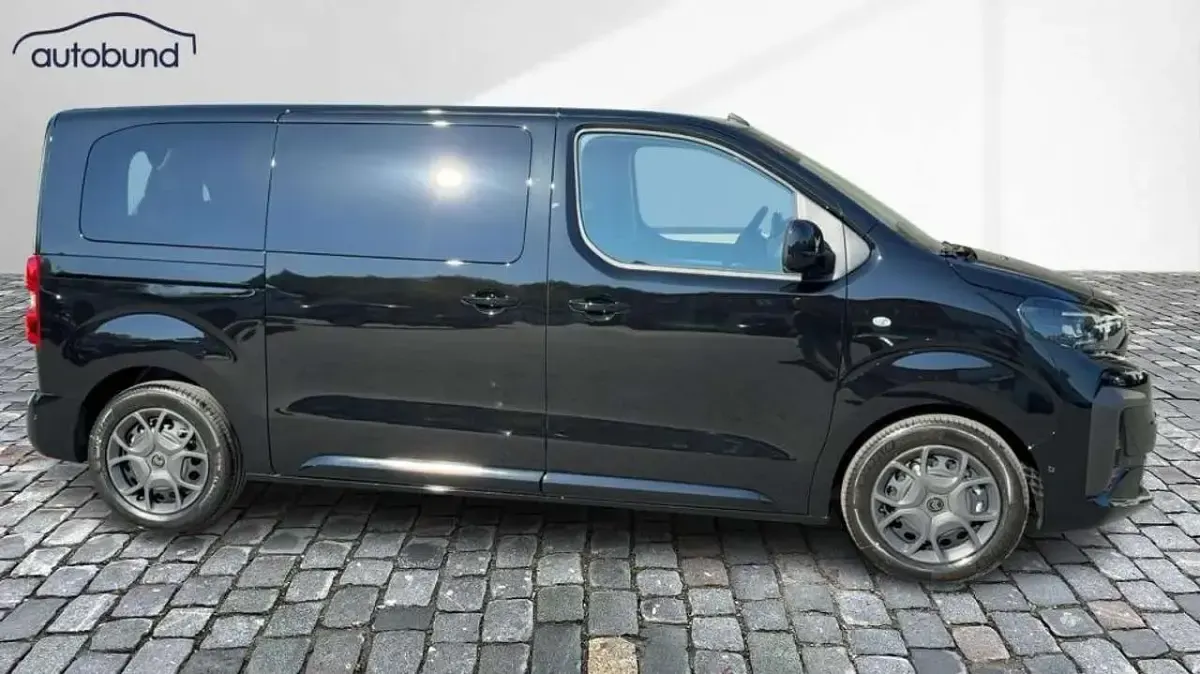 Używany Citroën Spacetourer 179 KM (131 kW) 2025 Czarny Minivan