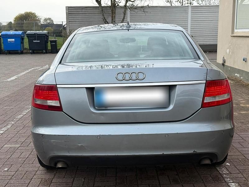 Usado Audi A6 180 HP (132 kW) 2007 Cinzento Sedan