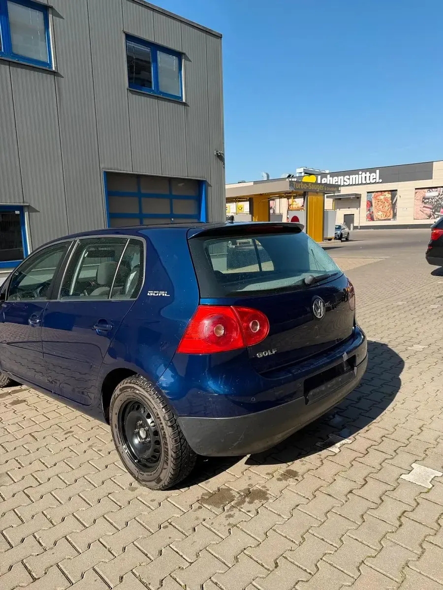 Gebraucht VW Golf V Edition 75 PS (55 kW) 2005 Blau Kleinwagen